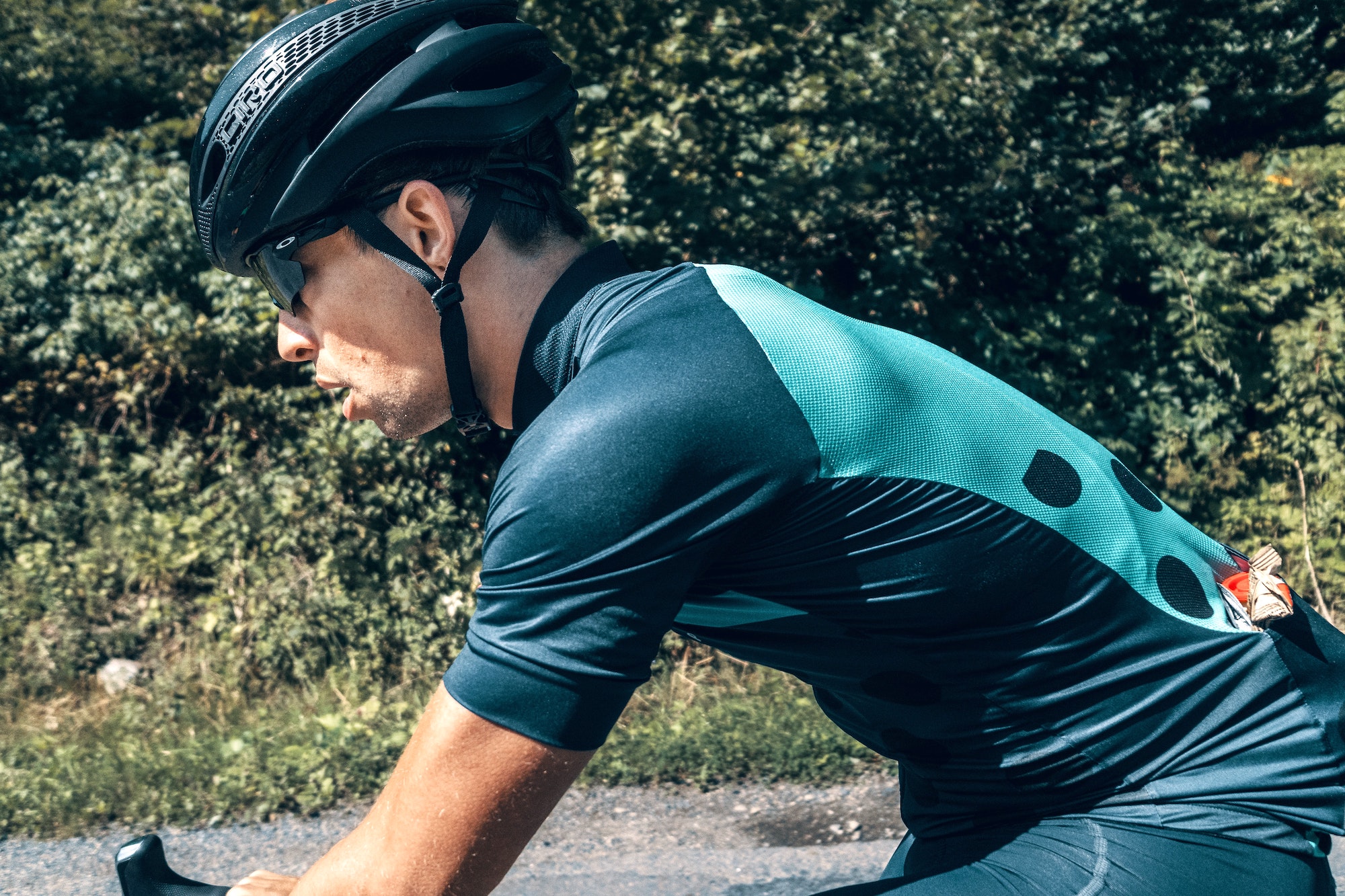 How to descend on your bike with confidence - Multisport.ph
