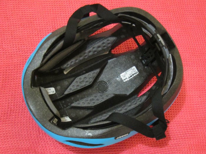 Giant rivet road bike hot sale helmet