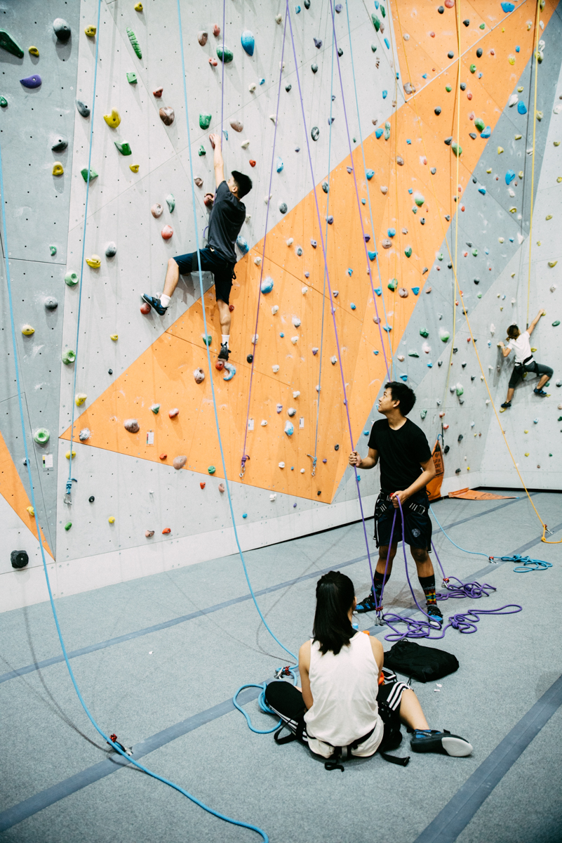 The walls at Climb Central Manila can stretch as high as 12 meters and include kiddie, belaysafe, auto-belay, and lead (lead walls can only be climbed by veterans who’ve gotten certifications) variants