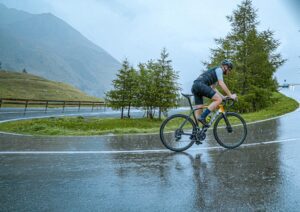 Five foolproof ways to navigate in the rain and wet conditions