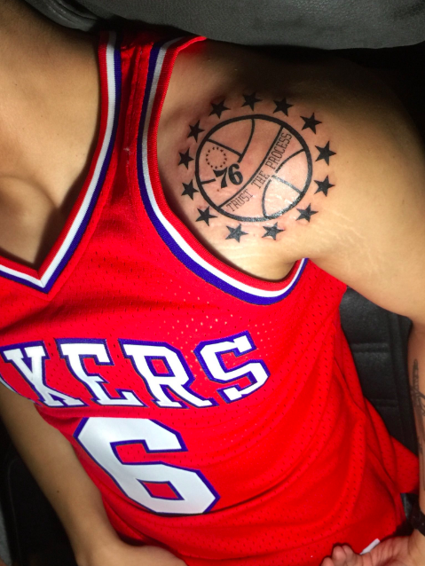 The tattoo exhibiting Anton Arellano's devotion to the Sixers, his favorite basketball team