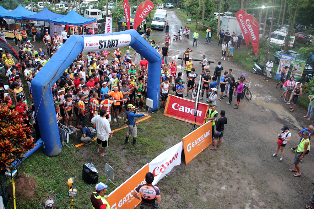 Instead of balloon arches, sports events can use inflatable arches for their start/finish lines