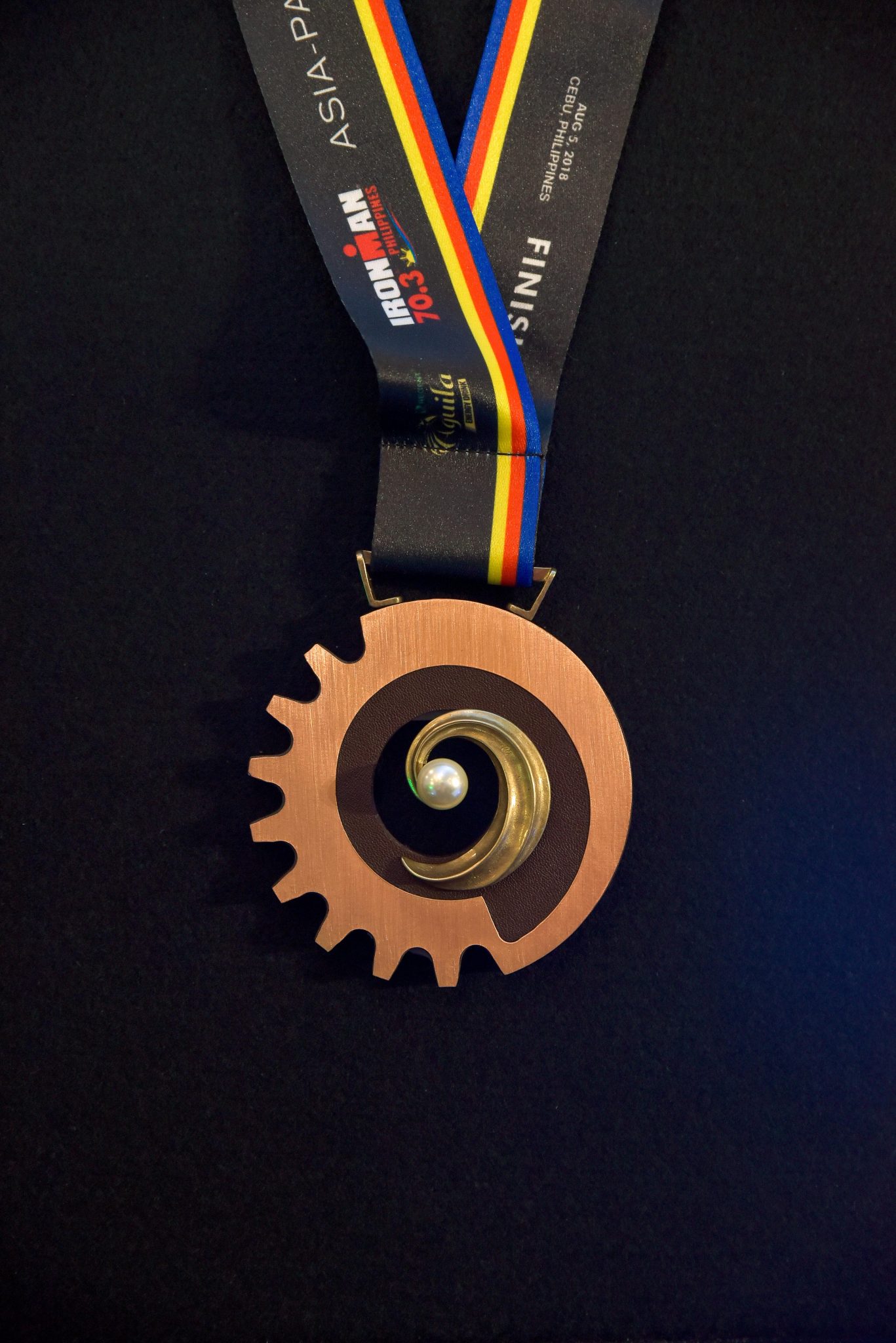 The finisher medal aptly called Perlas ng Silanganan