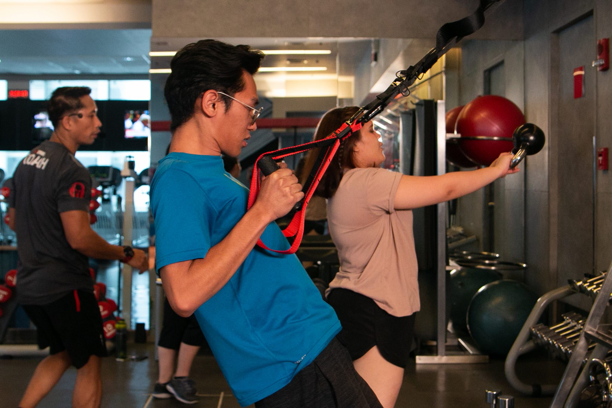 Multisport.ph junior content creator Klyde Manansala taking on suspended rows