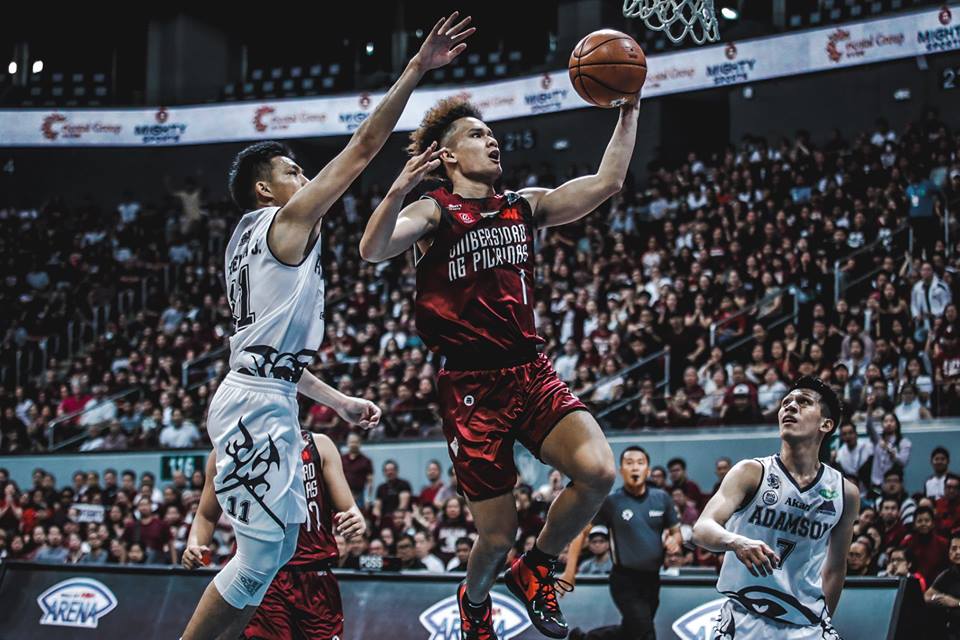 UP's Juan Gomez De Liaño elevates for the open basket