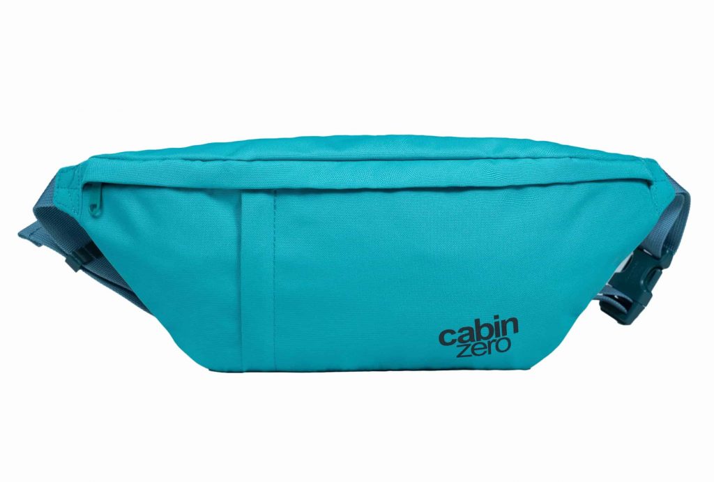 5 stylish and sporty essentials for wherever summer takes you: Cabinzero hip pack