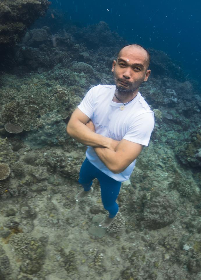 Helping aspiring freedivers is one of Carlo Navarro's main initiatives