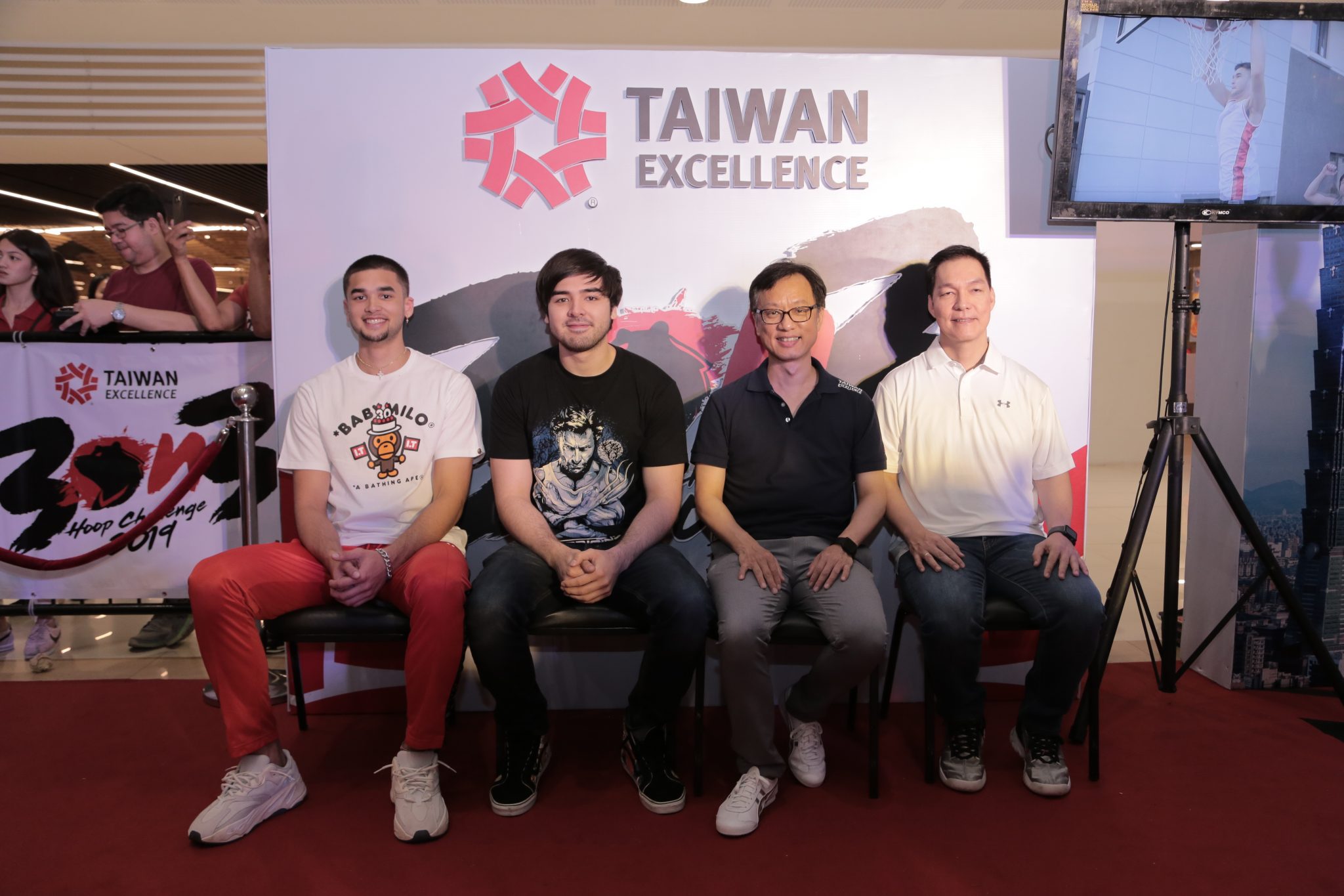 Kobe Paras and his brother Andre together with Taiwan Excellence event officials