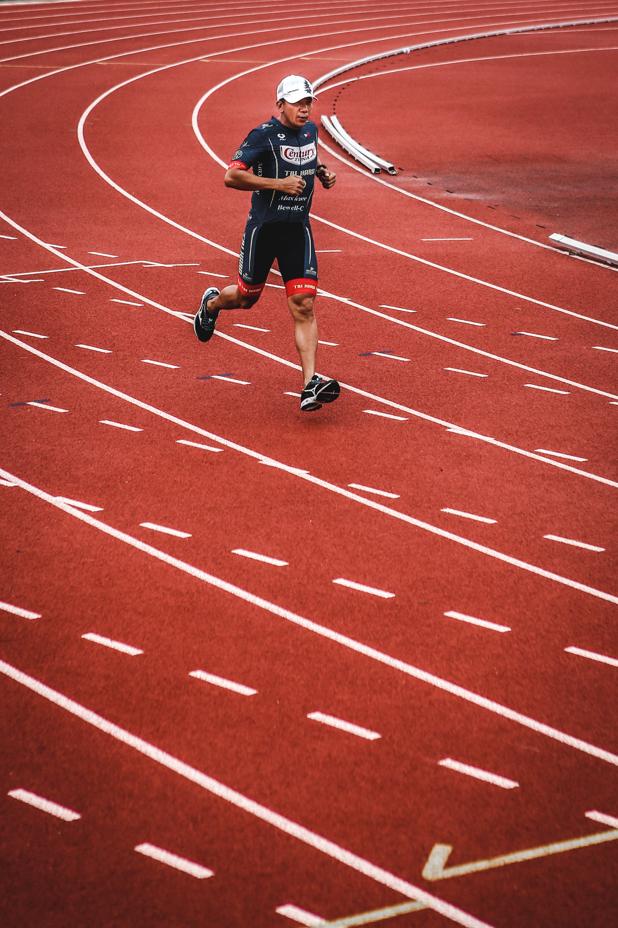 Manny Mondero running at Vermosa Sports Hub's 400-meter track oval