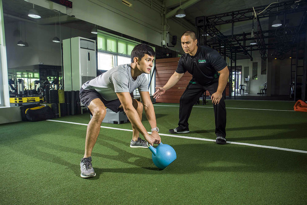 Matteo Guidicelli incorporates kettlebells into his workouts