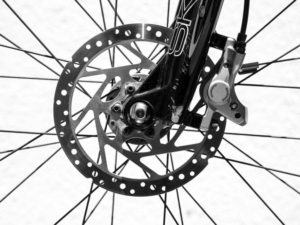 Bike geometry insight: Once the cranks start spinning, crank length becomes less important