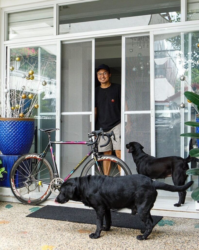 Marlowe Apeles a.k.a. Budolbuddy at his home/studio workshop with his dogs