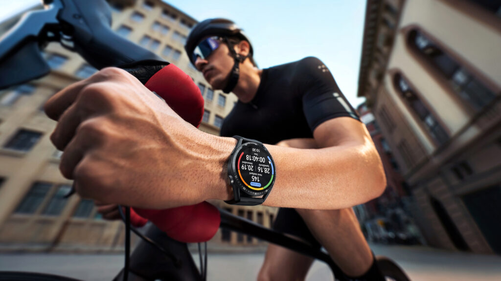 The HUAWEI WATCH GT Runner weighs in at just 38.5 grams, which means you slap it on, forget about it, focus on your workout, and let it do all the accurate data tracking for you