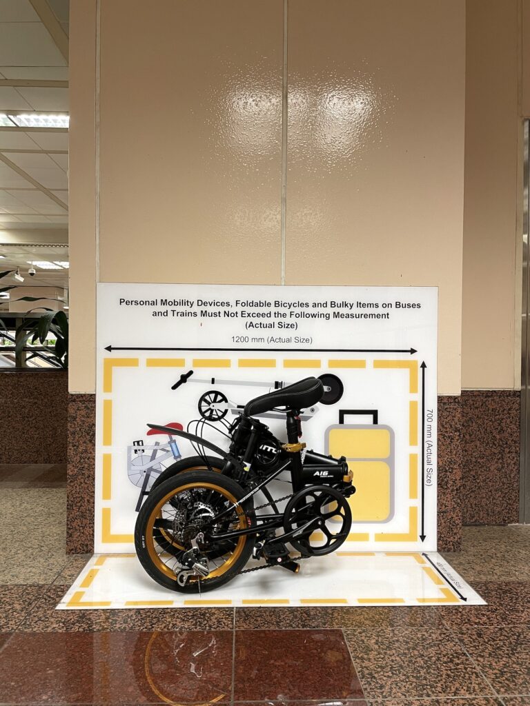 A key feature of Singapore MRT: You can measure your bike's size at the station