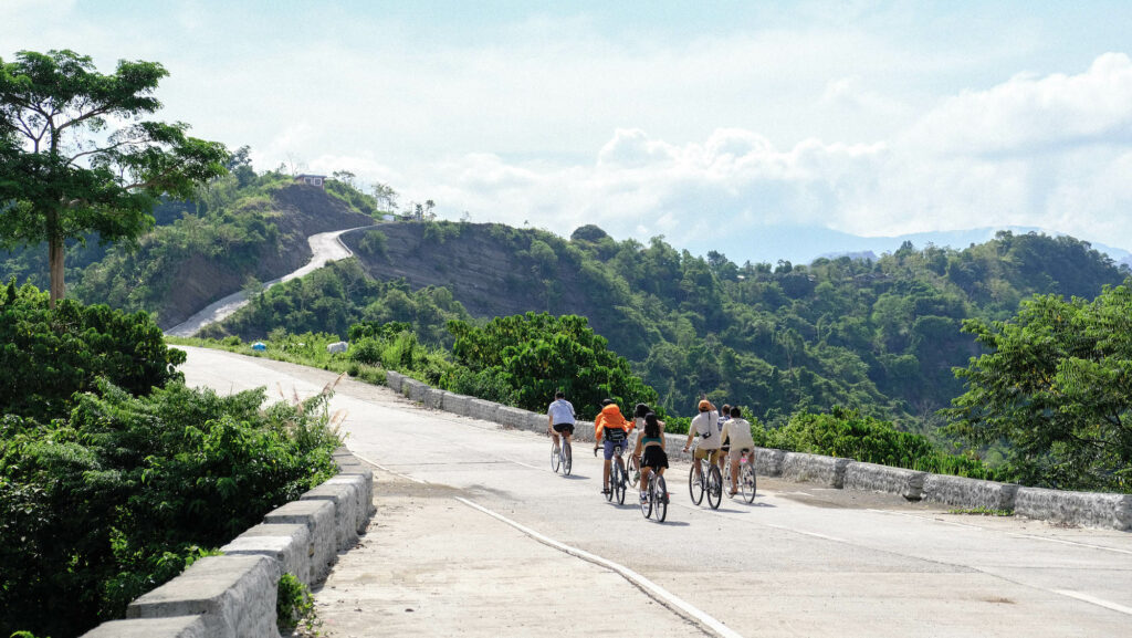 Meet and Ride taking their bikes for a spin in Bilagan Road