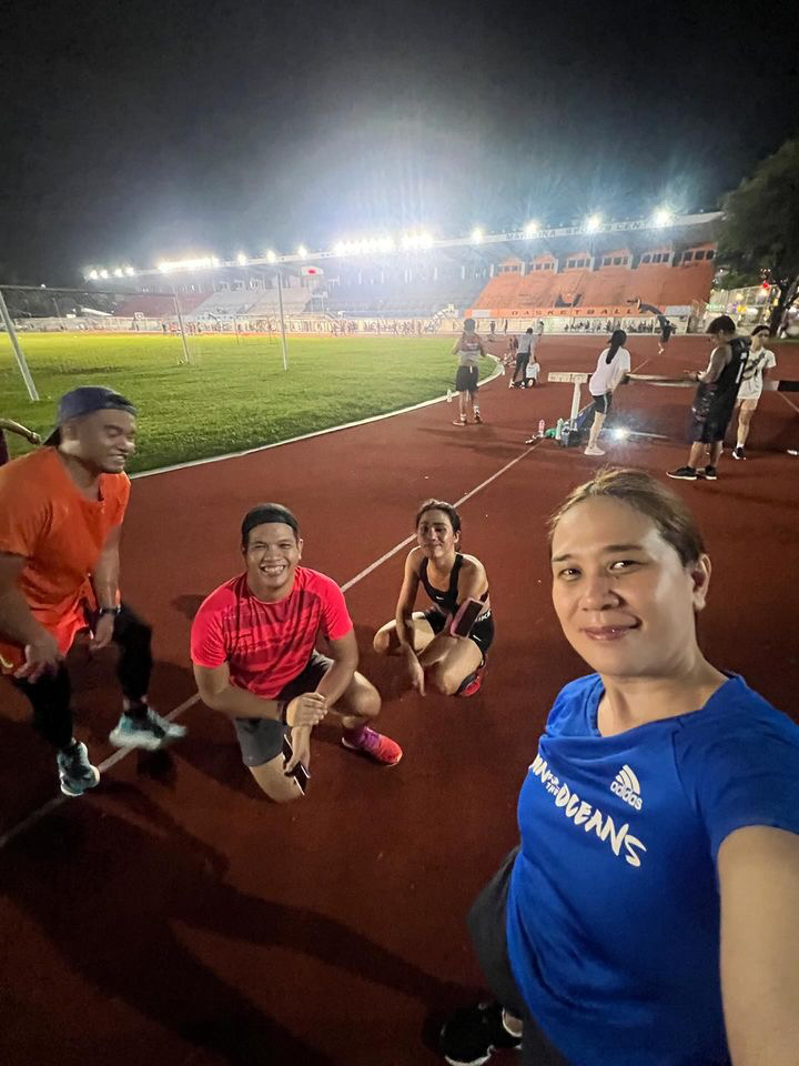 Post-run photo at the Marikina Sports Center in October 2023